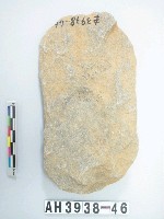 藏品(中型淺腰舌刃打製石斧)的圖片